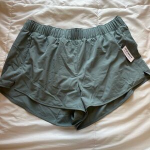 Old Navy Mid Rise StretchTech run shorts NWT 3-inch inseam